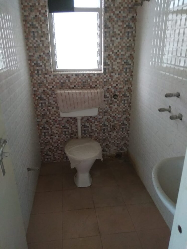 Bathroom, mayfair-housing-platinum 2 Bedroom 900 Sq.Ft. Apartment In Baruipur Kolkata 8660042