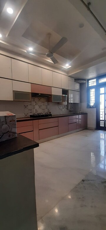 Kitchen in 3 BHK Builder Floor at Sector 46 – for Rent