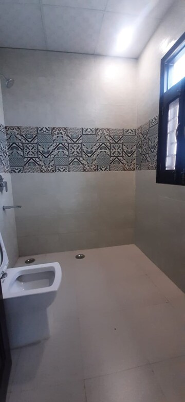 Bathroom in 3 BHK Builder Floor at Sector 46 – for Rent