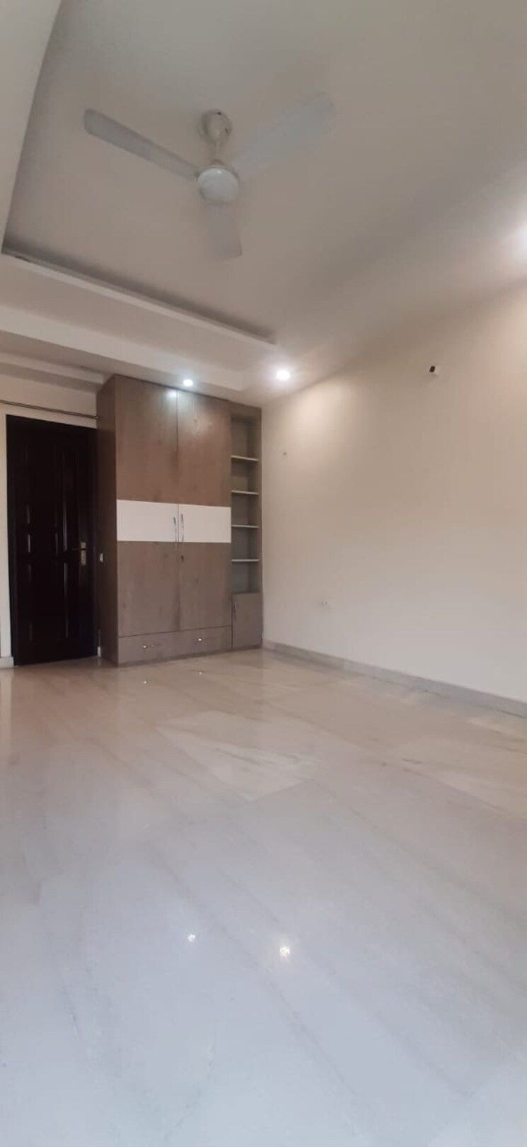 Room, sector 46 3 Bedroom 267 Sq.Yd. Builder Floor In Sector 46 Gurgaon 8660156