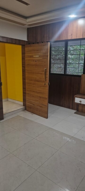 Room in 2 BHK Apartment at Yash Apartments Model Colony, Model Colony – for Rent