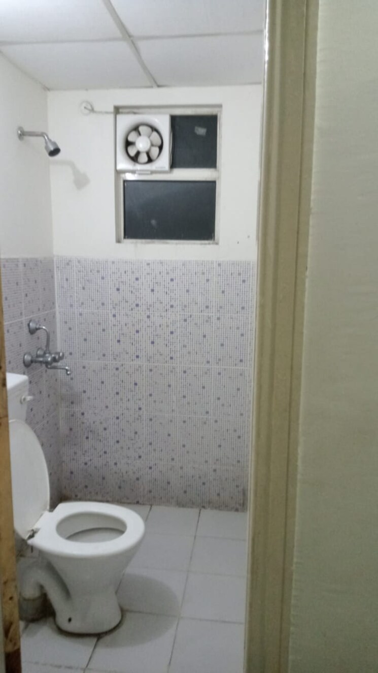 Bathroom, rof-aalayas 2 Bedroom 574 Sq.Ft. Apartment In Sector 102 Gurgaon 8660342