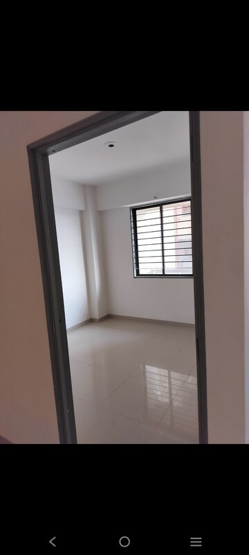 Room in 2 BHK Apartment at Bakeri Sarvesh, Ranip – for Rent