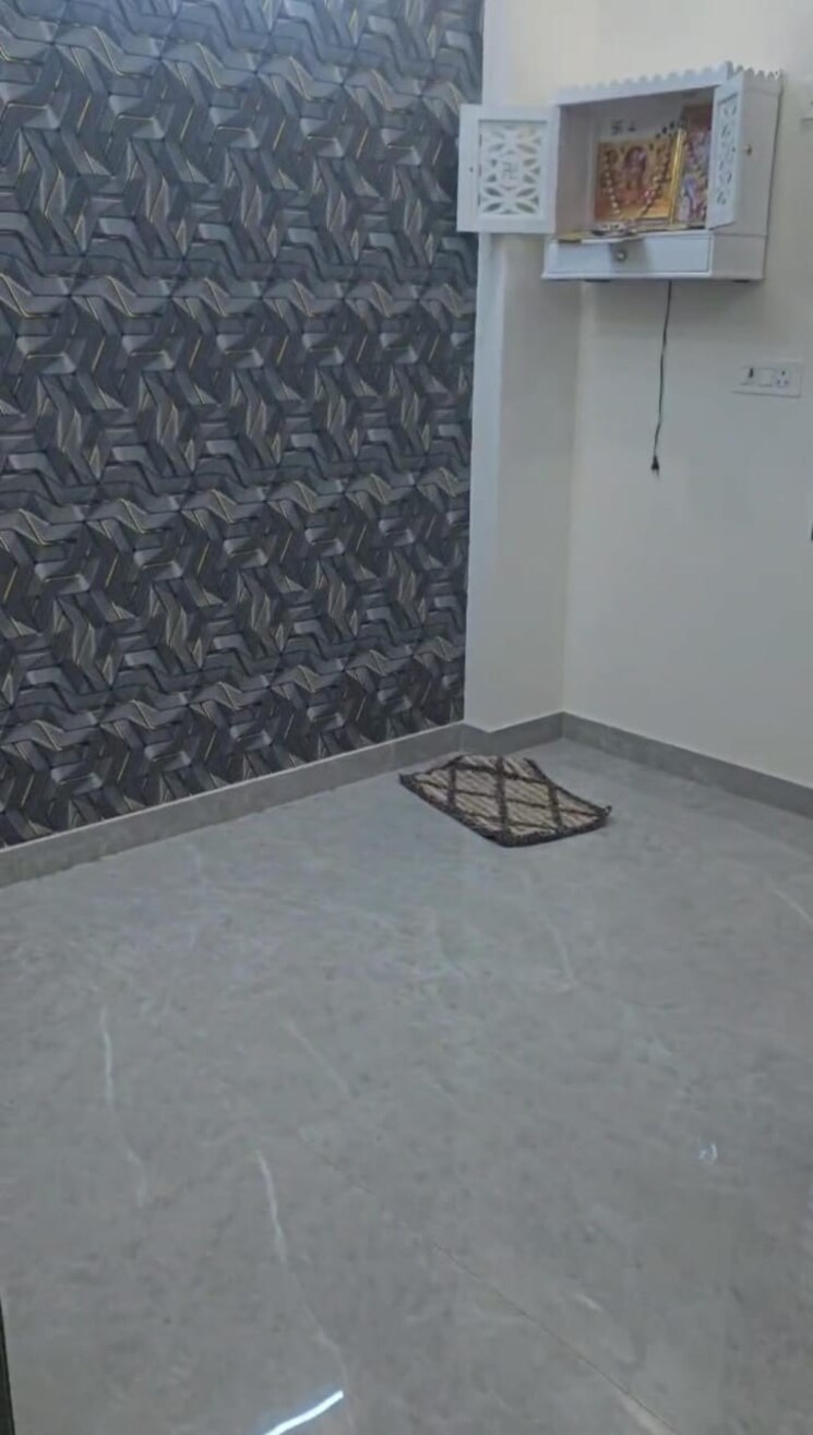 Room, uttam nagar 2 Bedroom 46 Sq.Mt. Builder Floor In Uttam Nagar Delhi 8647975