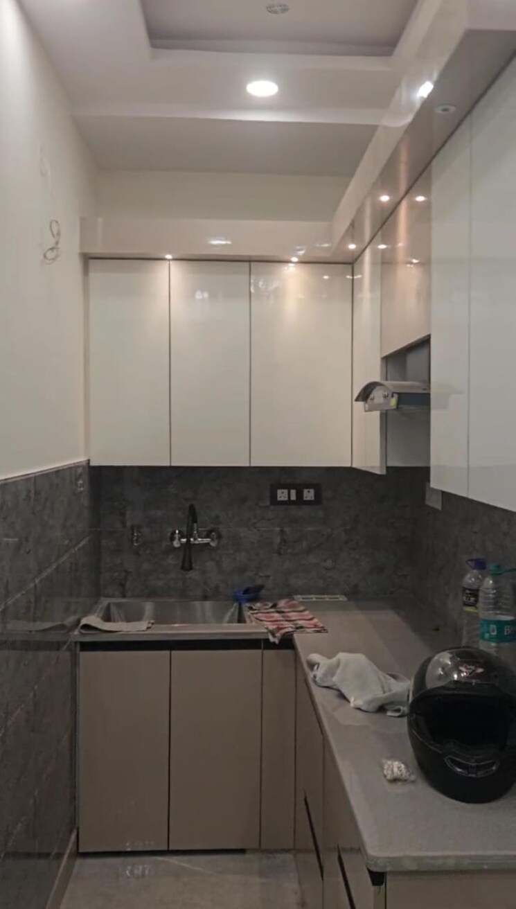 Kitchen, uttam nagar 2 Bedroom 46 Sq.Mt. Builder Floor In Uttam Nagar Delhi 8647975