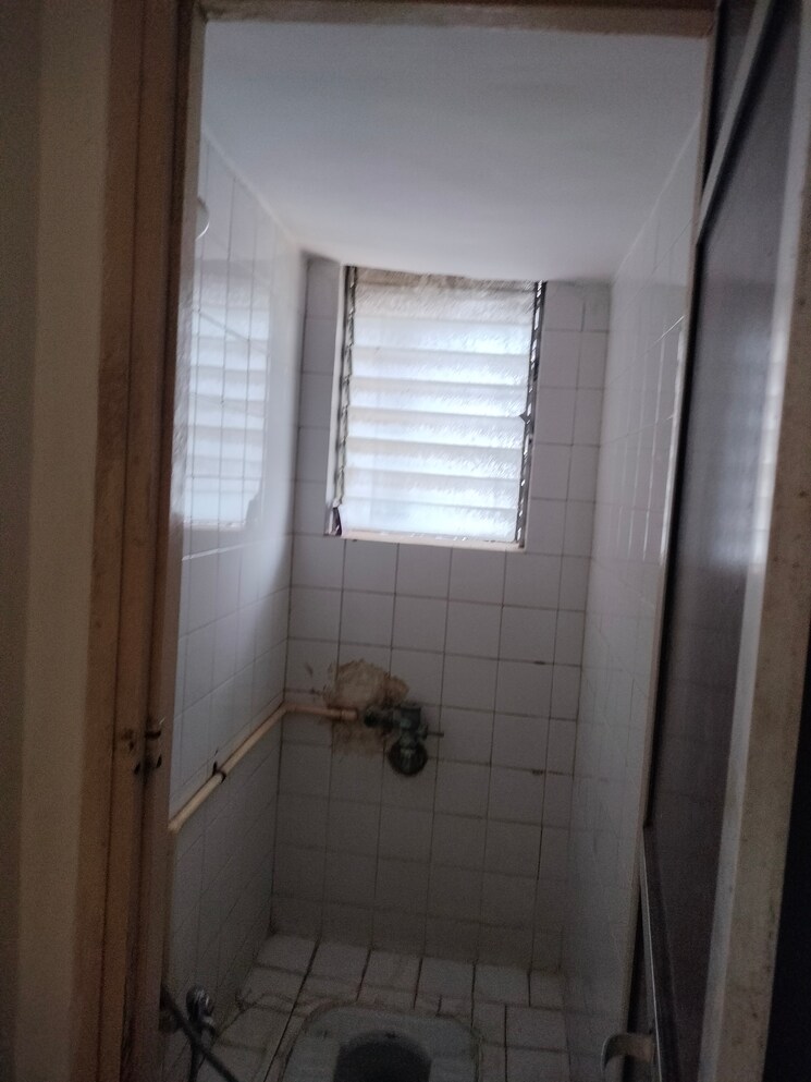 Bathroom, river-park-complex 1 Bedroom 532 Sq.Ft. Apartment In Dahisar East Mumbai 8660455