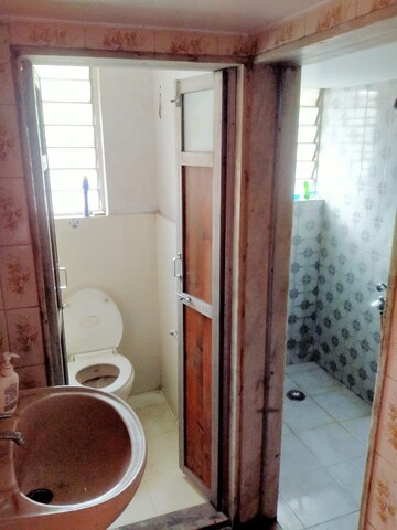 Bathroom in 1 BHK Apartment at Thane West – for Sale