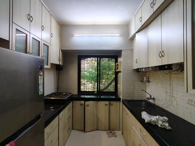 Kitchen, shapoorji-pallonji-the-dualis 3 Bedroom 2850 Sq.Ft. Apartment In Sector 46 Gurgaon 8660352