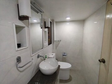 Bathroom in 3 BHK Apartment at Shapoorji Pallonji The Dualis, Sector 46 – for Sale