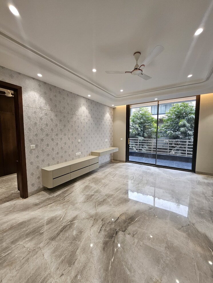 Room, malcha marg 3 Bedroom 3365 Sq.Ft. Builder Floor In Malcha Marg Delhi 8660502