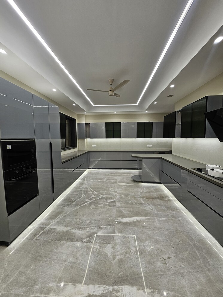 Kitchen, malcha marg 3 Bedroom 3365 Sq.Ft. Builder Floor In Malcha Marg Delhi 8660502