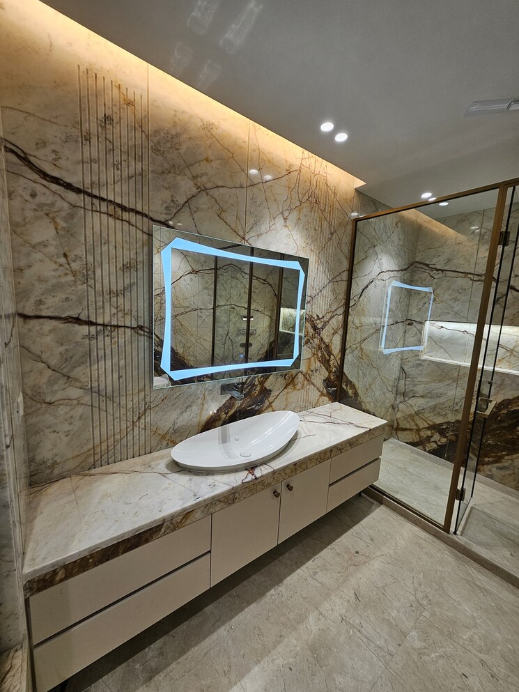 Attached Bathroom, malcha marg 3 Bedroom 3365 Sq.Ft. Builder Floor In Malcha Marg Delhi 8660502