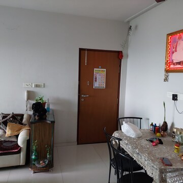 Furnished Amenities in 2 BHK Apartment at Rustomjee Urbania, Majiwada – for Sale
