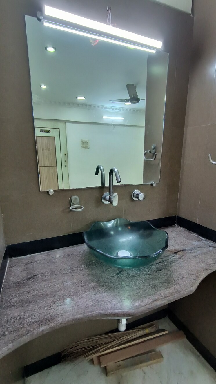 Bathroom, shivaji park 3 Bedroom 1300 Sq.Ft. Apartment In Shivaji Park Mumbai 8660765