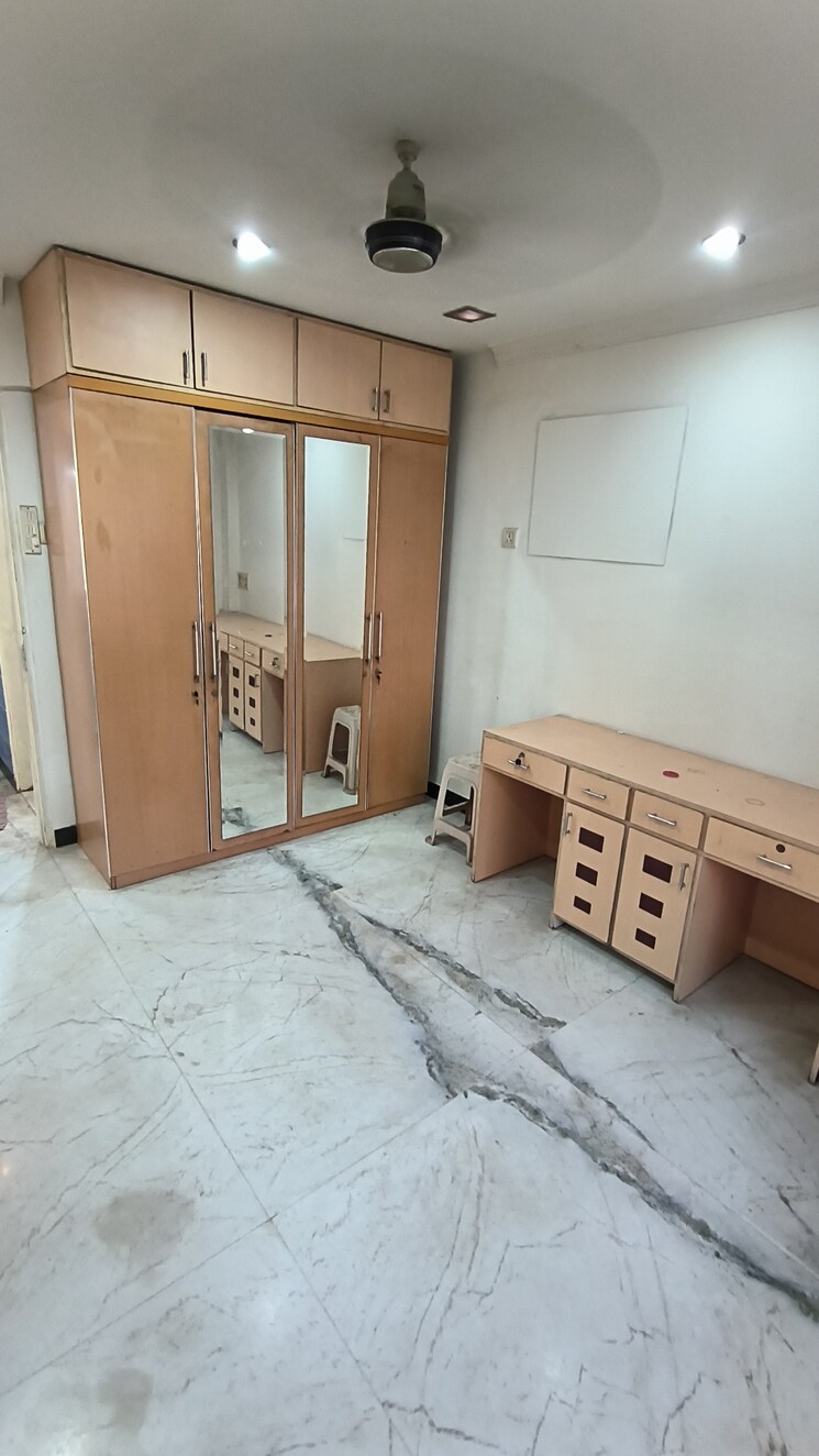 Room, shivaji park 3 Bedroom 1300 Sq.Ft. Apartment In Shivaji Park Mumbai 8660765