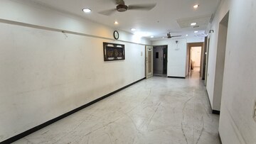 Room in 3 BHK Apartment at Shivaji Park – for Rent