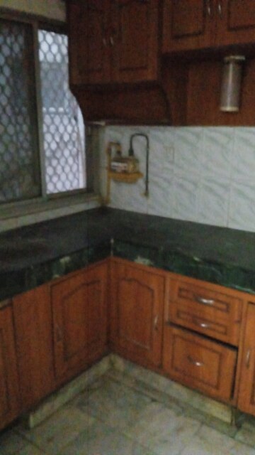 Bedroom in 2 BHK Builder Floor at Indrapuram – for Rent