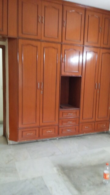 Furnished Amenities in 2 BHK Builder Floor at Indrapuram – for Rent
