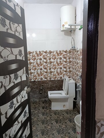 Team Area in 3 BHK Builder Floor at Vasundhara Sector 1 – for Rent