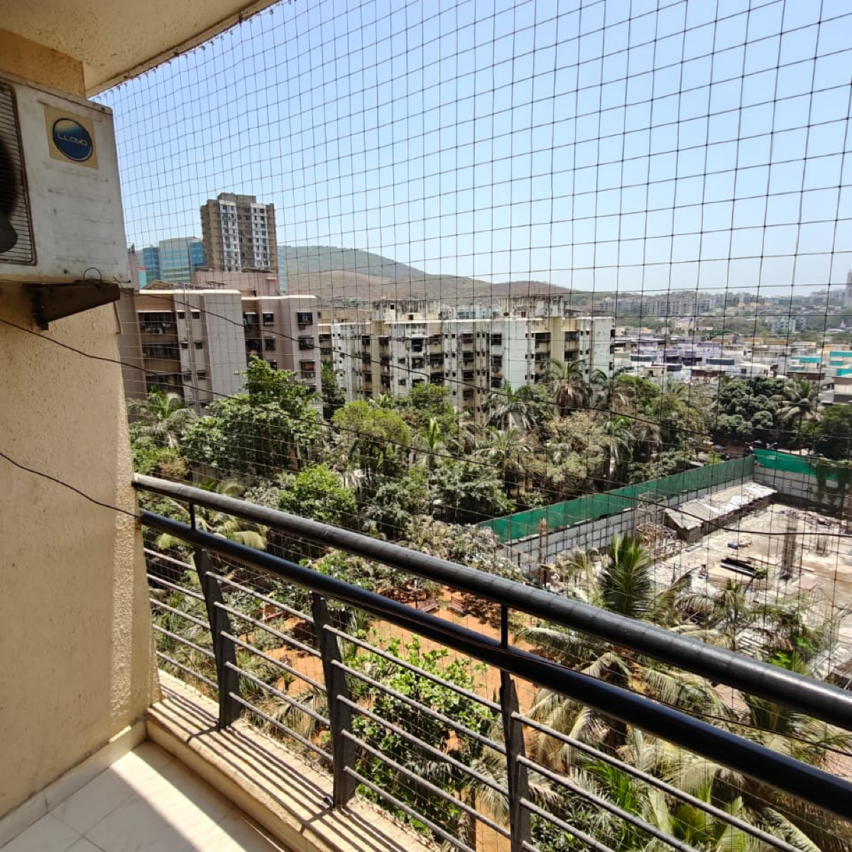 2 BHK + Extra Room Apartment For Rent in Raheja Heights Phase 2