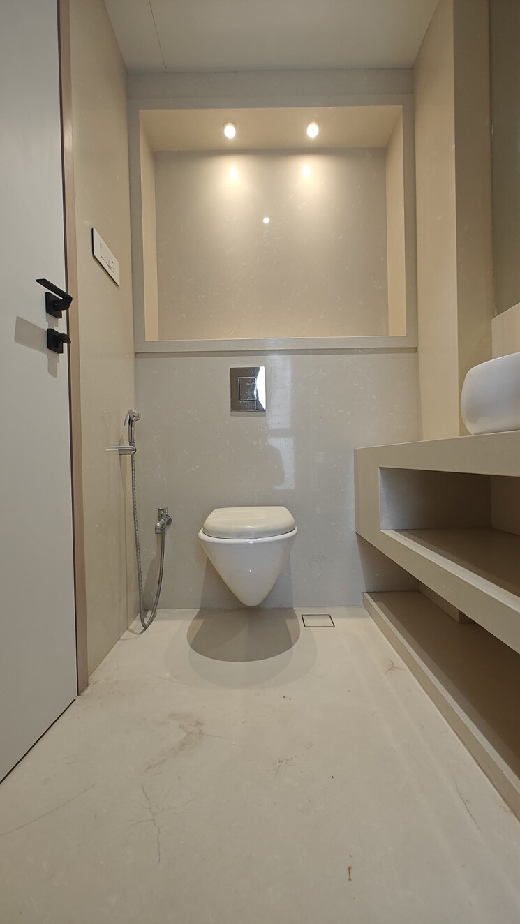 Bathroom, kandivali west 3.5 Bedroom 998 Sq.Ft. Apartment In Kandivali West Mumbai 8656420