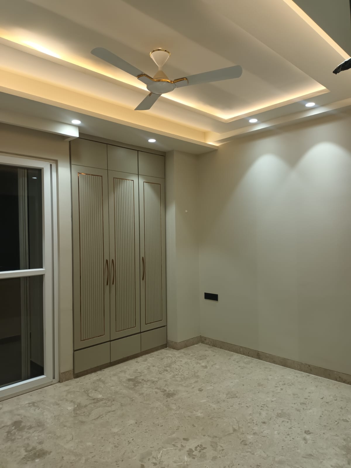 3 BHK + Pooja Room Apartment For Sale in Rustomjee La Vie