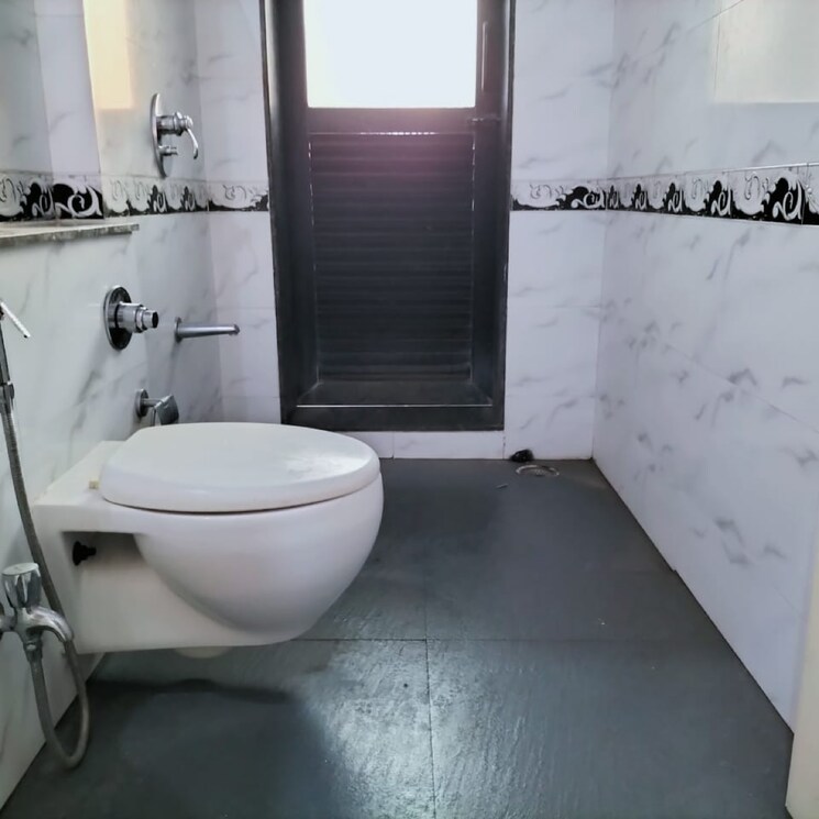 Bathroom, raheja-heights-phase-2 1 Bedroom 650 Sq.Ft. Apartment In Aarey Colony Mumbai 8661046