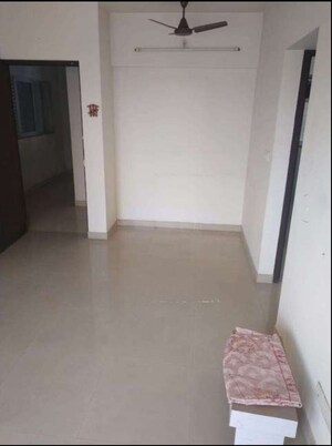 Room in 1 BHK Apartment at Wadhwa Elite Solitaire, Kolshet Road – for Sale