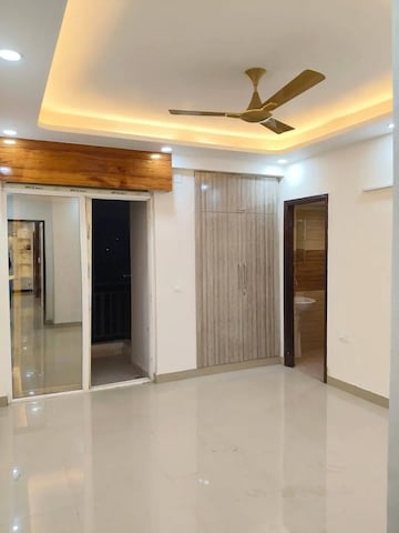 Building Lobby in 3 BHK Apartment at Gaur City 2 - 14th Avenue, Sector 16c Greater Noida – for Sale