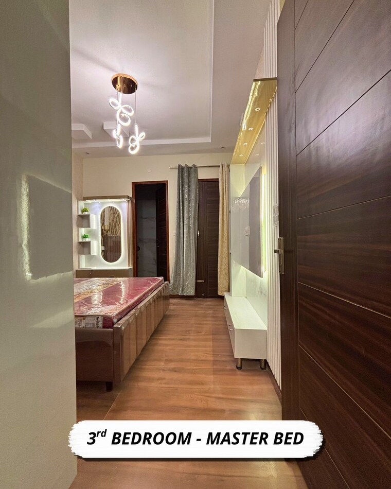 Room, ludhiana chandigarh hwy 3 Bedroom 125 Sq.Yd. Apartment In LudhianA Chandigarh Hwy Mohali 8661196