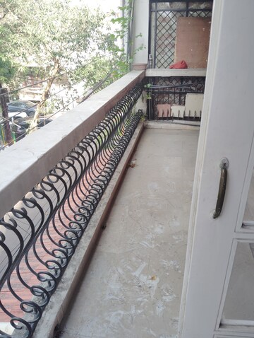 Balcony in 2.5 BHK Builder Floor at RWA Flats Pocket 40, Kalkaji – for Rent