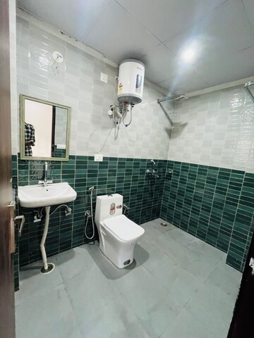 Bathroom in 2 BHK Builder Floor at Sector 46 – for Rent
