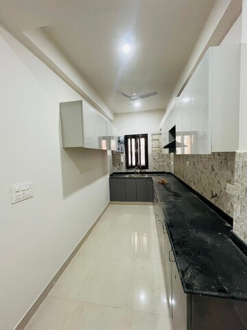 Kitchen in 2 BHK Builder Floor at Sector 46 – for Rent