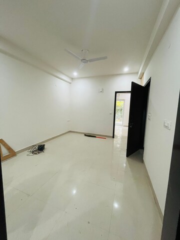 Furnished Amenities in 2 BHK Builder Floor at Sector 46 – for Rent