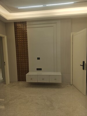 Room in 3 BHK Apartment at M3M Woodshire, Sector 107 – for Sale