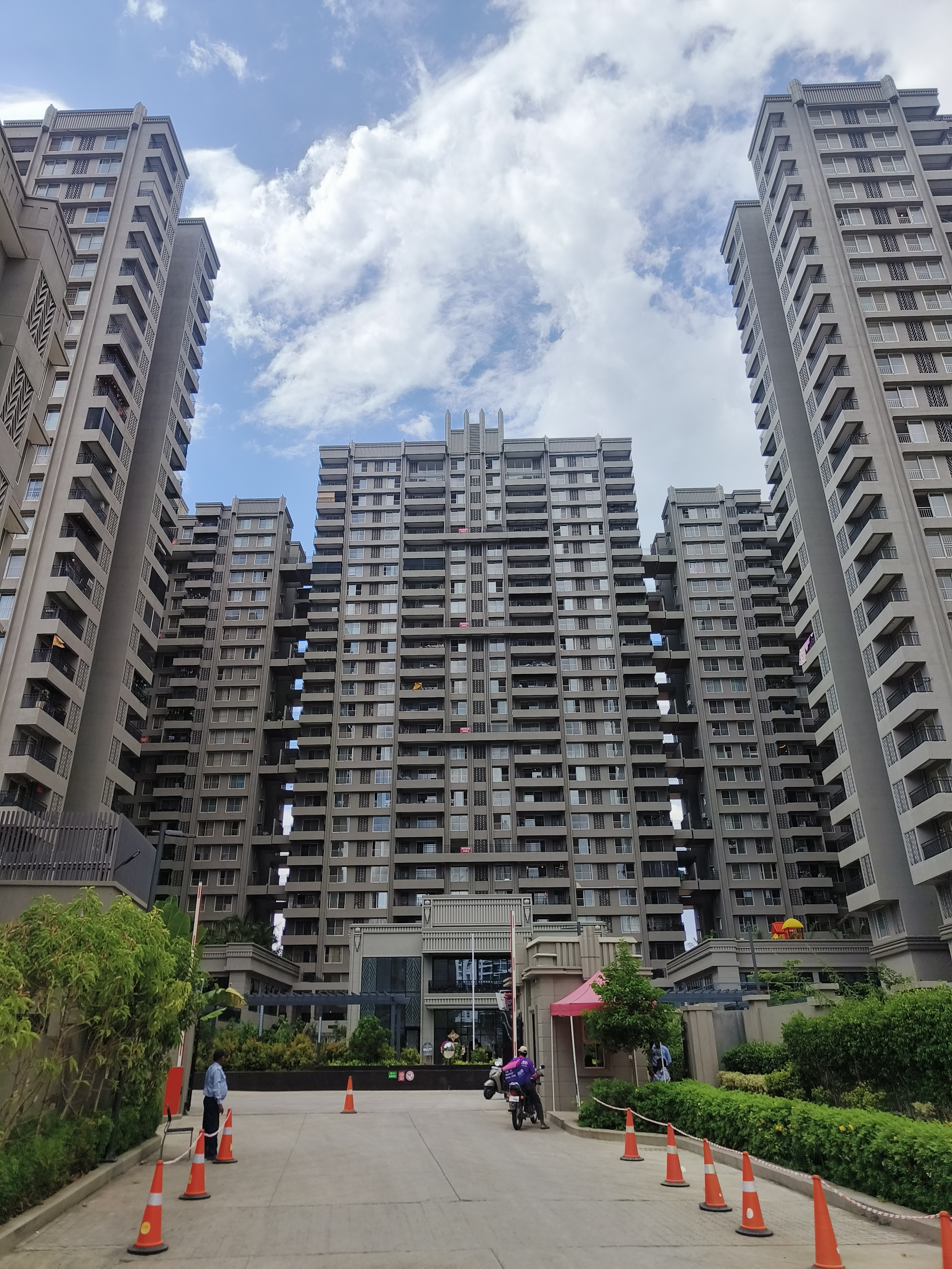 3 BHK + Extra Room Apartment For Rent in Supreme Estia Phase 1