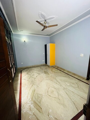 Bedroom in 2 BHK Builder Floor at Sector 46 – for Rent