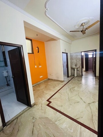 Room in 2 BHK Builder Floor at Sector 46 – for Rent