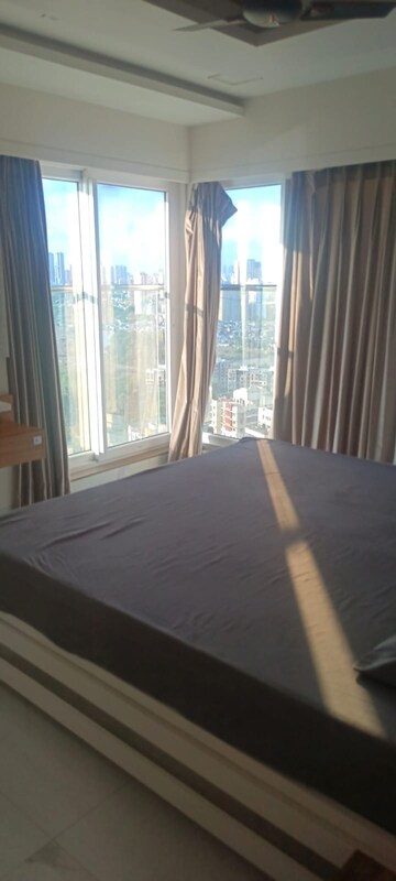Bedroom in 2 BHK Apartment at Mahindra Vicino, Andheri East – for Rent