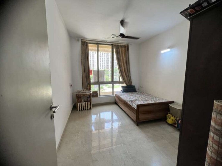 Bedroom, hiranandani-estate-rodas-enclave 2 Bedroom 900 Sq.Ft. Apartment In Ghodbunder Road Thane 8661328