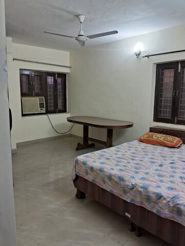 2 BHK Apartment For Rent in Sarita Vihar
