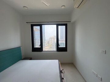 Room in 5 BHK Apartment at Lodha The Park, Worli – for Rent