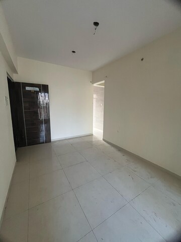 Room in 1 BHK Apartment at SM Pearl, Taloja Sector 23 – for Rent