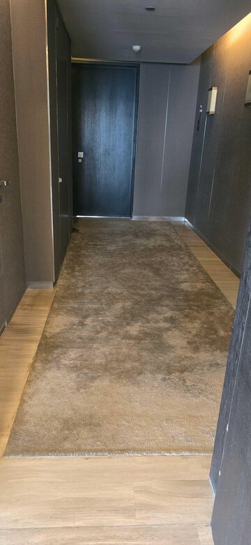 Room in 4 BHK Apartment at Lodha World Crest, Worli – for Rent