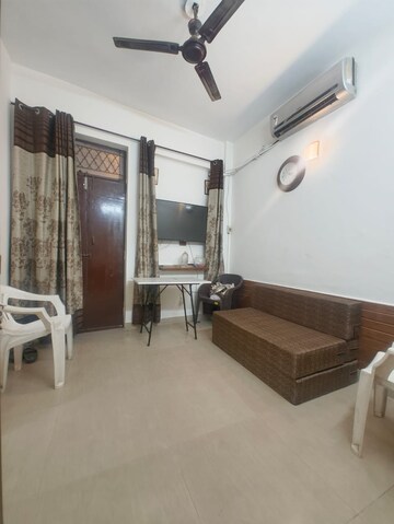 Living Room in 1 BHK Builder Floor at Paryavaran Complex – for Rent