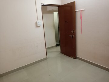 Room in 1 BHK Apartment at Mahalaxmi CHS Worli, Worli – for Rent