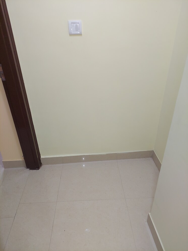 Room, ip extension 3 Bedroom 1600 Sq.Ft. Apartment In Ip Extension Delhi 8661484