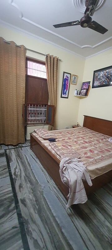 Furnished Amenities in 2.5 BHK Independent House at Sector 8 – for Rent