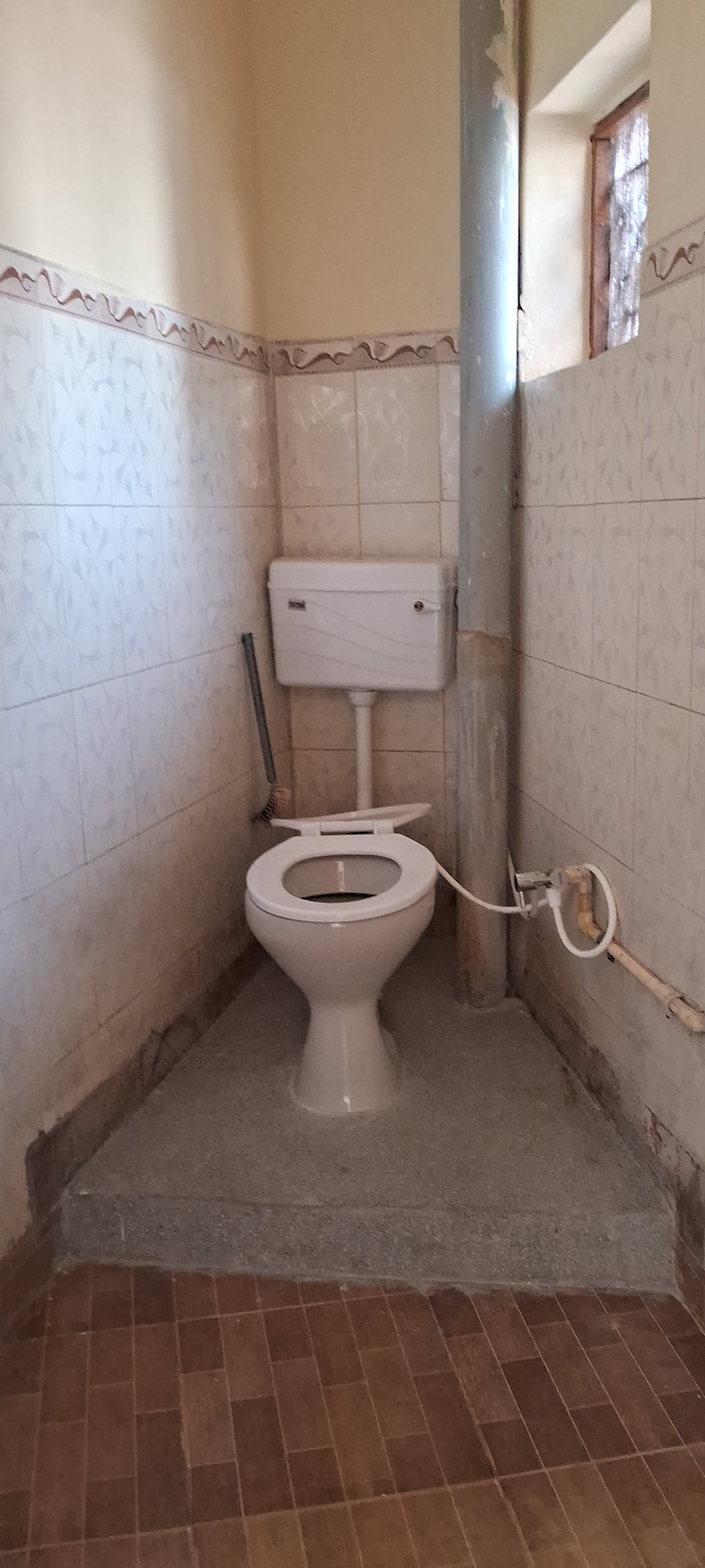 Bathroom, madanpur khadar 2 Bedroom 800 Sq.Ft. Independent House In Madanpur Khadar Delhi 8661574