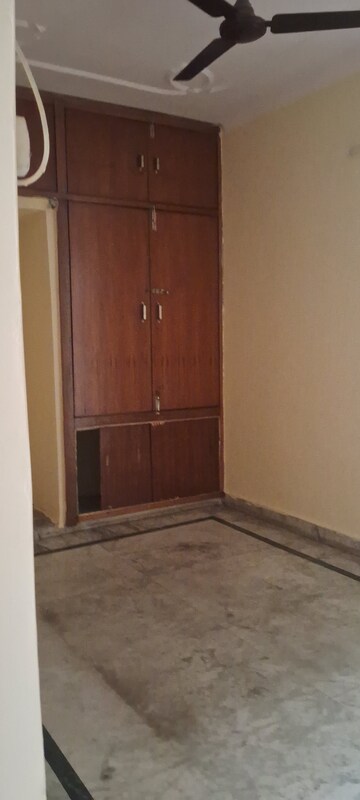 2 BHK Independent House For Rent in Madanpur Khadar